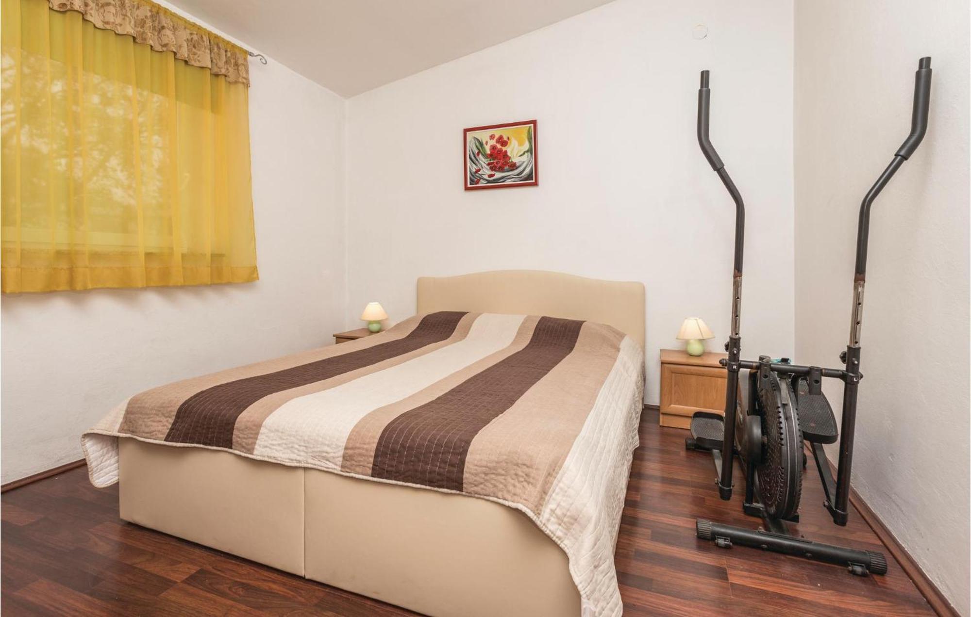 3 Bedroom Gorgeous Apartment In Marčana Dış mekan fotoğraf