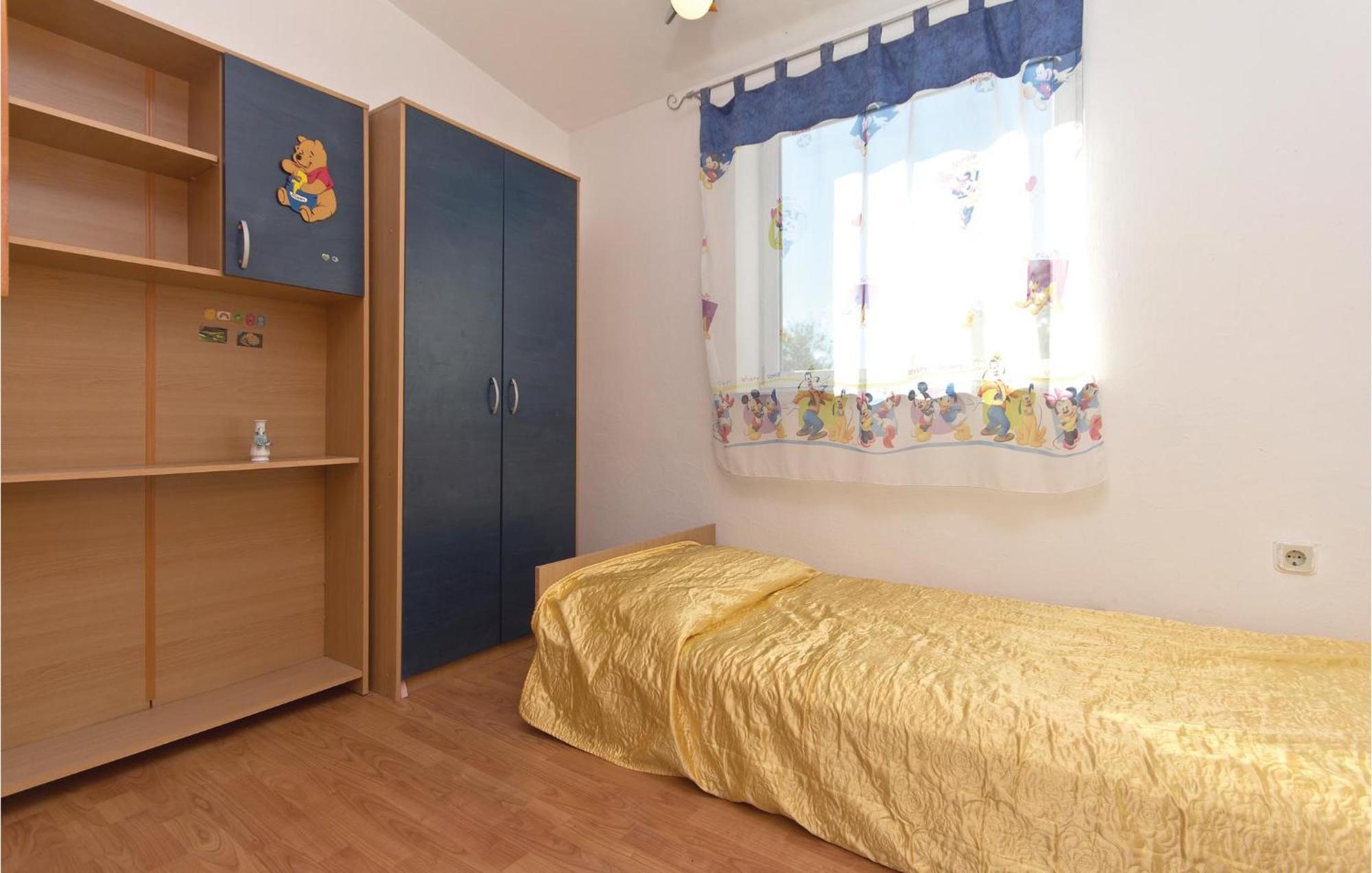 3 Bedroom Gorgeous Apartment In Marčana Dış mekan fotoğraf