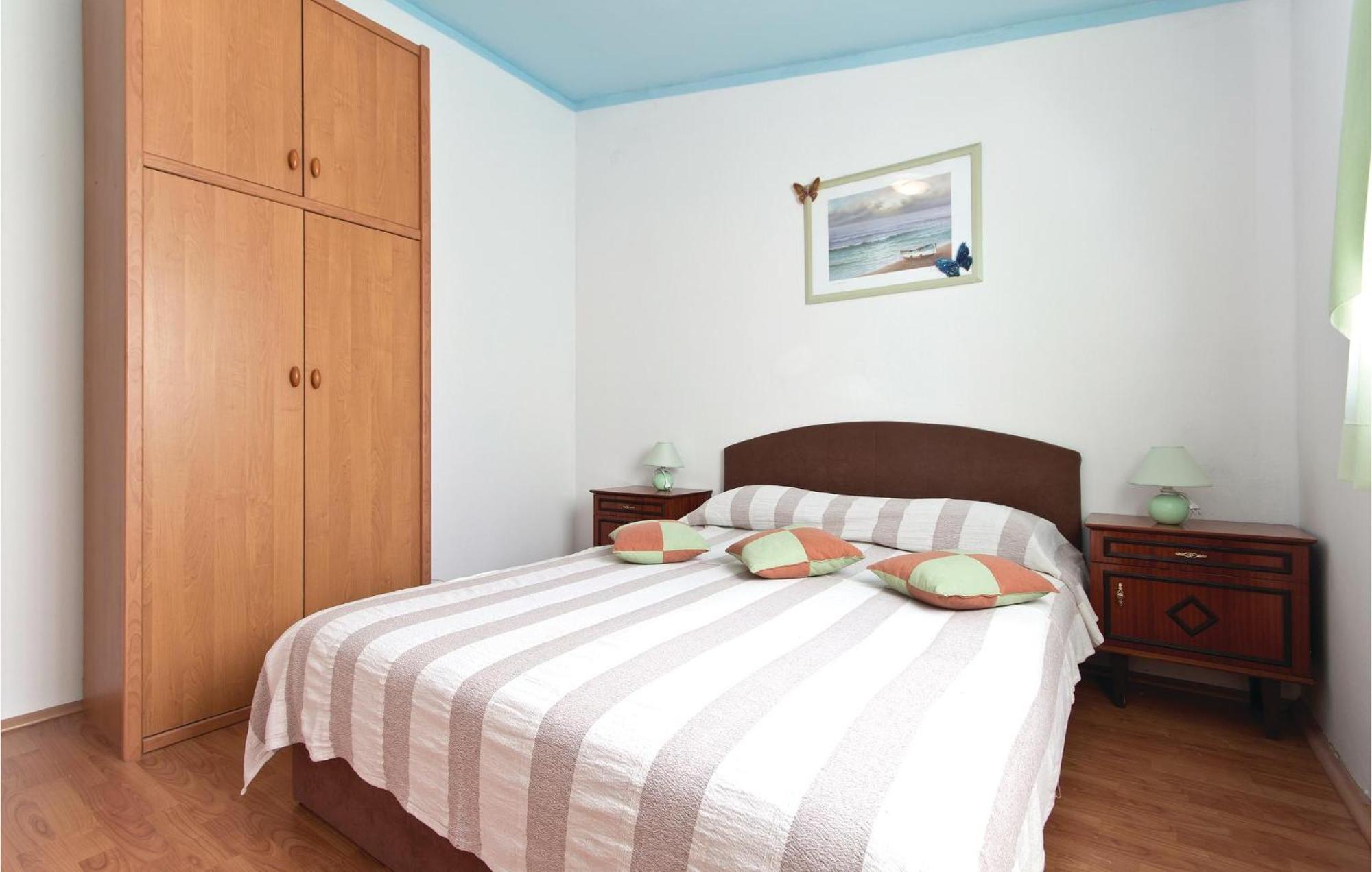 3 Bedroom Gorgeous Apartment In Marčana Dış mekan fotoğraf